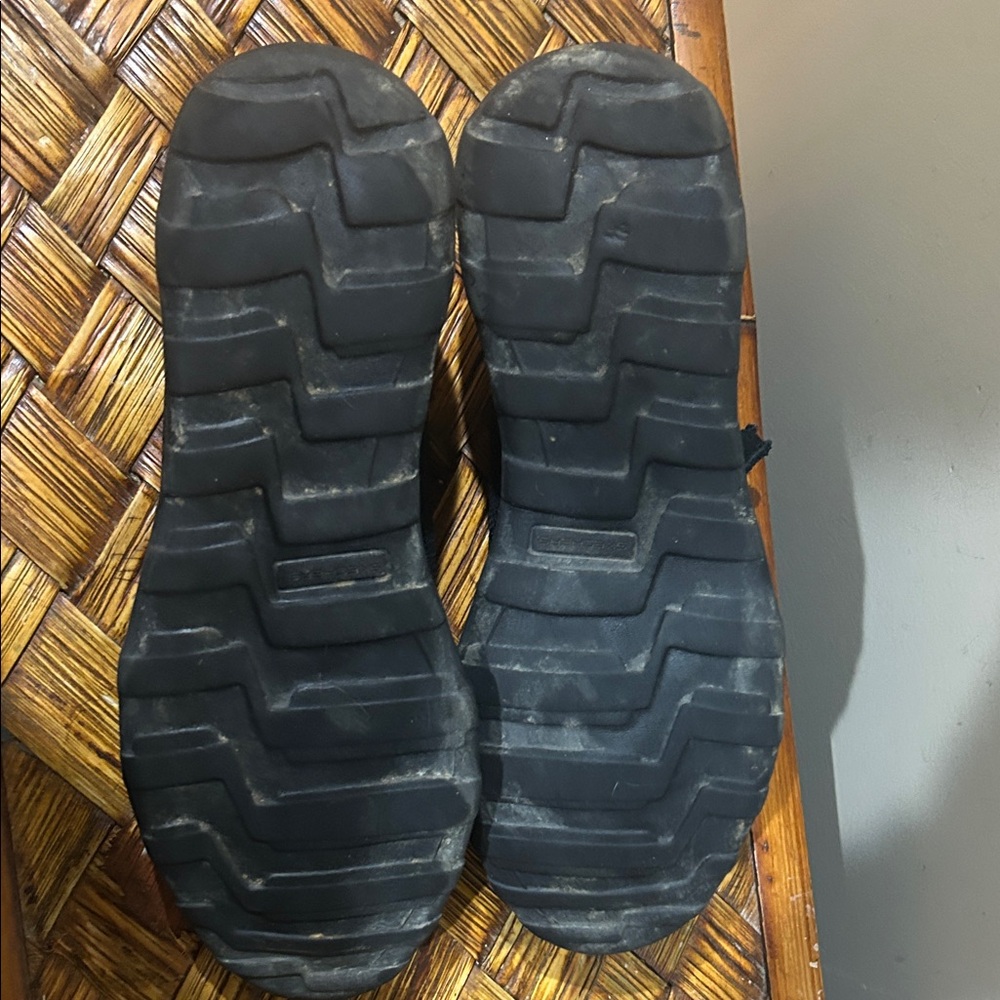 Skechers Men's Black Sneakers - Picture 4 of 4